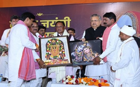 मुख्यमंत्री विष्णुदेव साय कबीर जयंती समारोह एवं गौ ग्राम जन जागरण यात्रा के समापन कार्यक्रम में हुए शामिल….