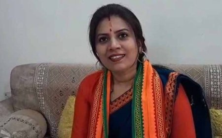 POLITICS : रिसाली नगर निगम में कांग्रेस को बड़ा झटका, पार्षद डॉ. सीमा साहू ने थामा भाजपा का दामन