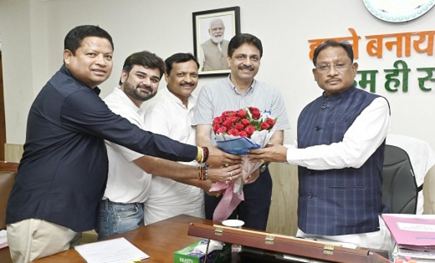 रायपुर : मुख्यमंत्री  साय से छत्तीसगढ़ ओलम्पिक संघ के पदाधिकारियों ने की सौजन्य मुलाकात,ओलम्पिक दिवस आयोजन हेतु किया आमंत्रित