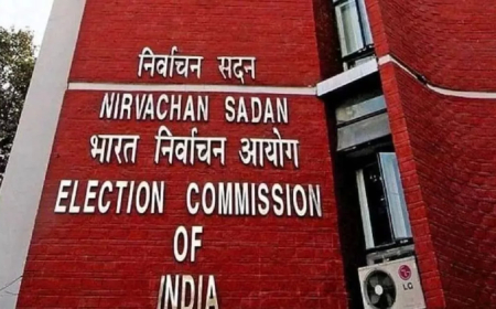 बिहार चुनाव से पहले चुनाव आयोग विपक्ष के निशाने पर, आयोग ने दी सफाई और अपील