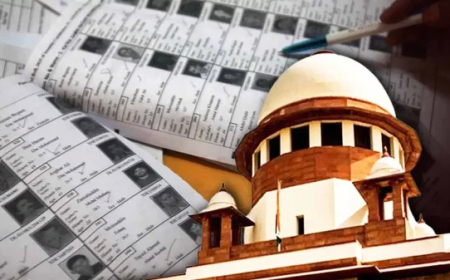 बिहार में मतदाता सूची विशेष पुनरीक्षण पर सुप्रीम कोर्ट ने कहा -‘आधार, राशन और वोटर कार्ड शामिल करने पर विचार करे चुनाव आयोग’