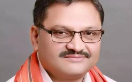 चैतन्य बघेल की गिरफ्तारी पर गरमाई सियासत, सांसद संतोष पांडे का कांग्रेस पर हमला