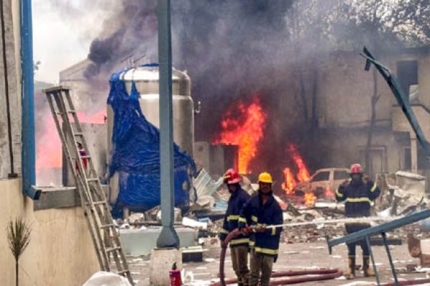 हैदराबाद के बाद फार्मा फैक्ट्री में बलास्ट में अब तक 34 लोगों की मौत, मलबे में दबे मिले कई शव