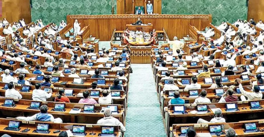 संसद में हंगामा, उपराष्ट्रपति धनखड़ के इस्तीफे पर विपक्ष के सवाल तेज