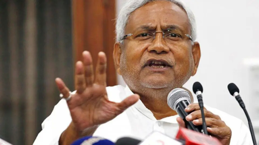 बिहार के पत्रकारों को नीतीश कुमार का तोहफा...पेंशन में बड़ा इजाफा