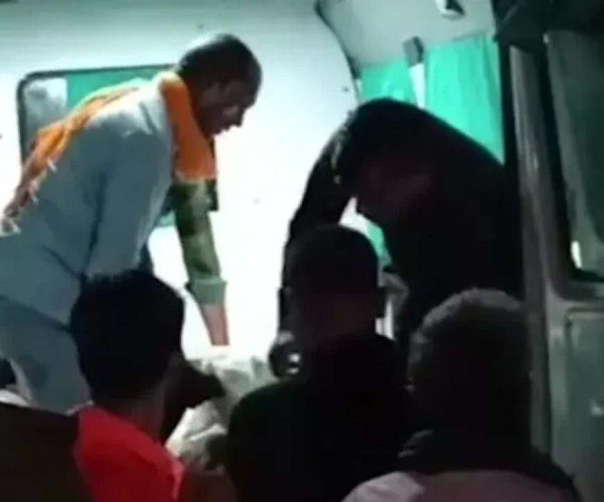 बाराबंकी में सावन के तीसरे सोमवार पर बड़ा हादसा: जलाभिषेक के दौरान मंदिर में फैला करंट,2 श्रद्धालुओं की मौत, 40 से ज्यादा घायल