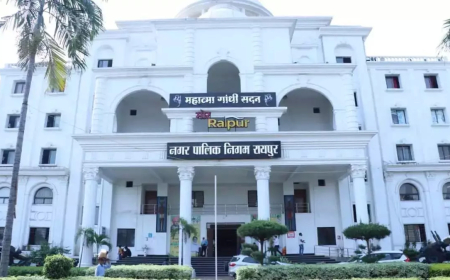 रायपुर: मुक्तिधाम उन्नयन कार्य में गड़बड़ी, ठेकेदार और उपअभियंता को नोटिस