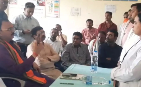 स्वास्थ्य मंत्री श्याम बिहारी जायसवाल का सख्त रुख, लापरवाह अधिकारियों पर गिरी गाज