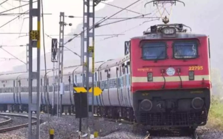 रेलवे का बड़ा फैसला : नवरात्रि पर यात्रियों के लिए रेलवे चलाएगा दुर्गा पूजा स्पेशल ट्रेन