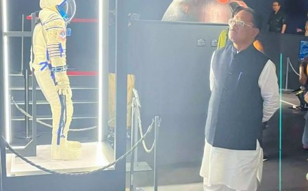 सीएम विष्णुदेव साय ने डीप स्पेस – टू द मून एंड बियॉन्ड प्रदर्शनी का किया अवलोकन