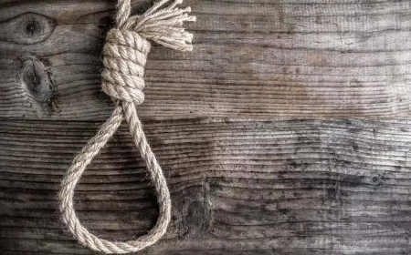 धमतरी में तीज पर विवाद: पति ने पत्नी से कहासुनी के बाद फांसी लगाकर की आत्महत्या