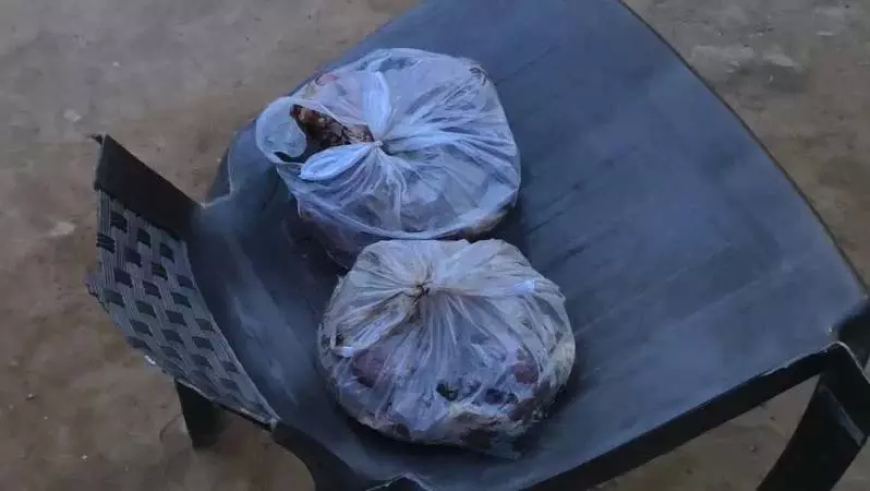 गौ मांस की अवैध बिक्री का भंडाफोड़, तीन आरोपी गिरफ्तार