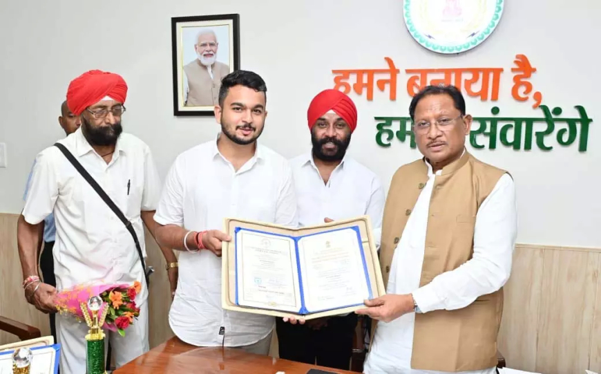 रायपुर: राष्ट्रपति पुरस्कार विजेता देवाशीष और मनतृप्त कौर ने CM से की मुलाकात