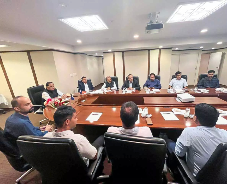 जापान में भारतीय समुदाय से मिले CM विष्णुदेव साय...छत्तीसगढ़ निवेश अवसरों पर हुई चर्चा