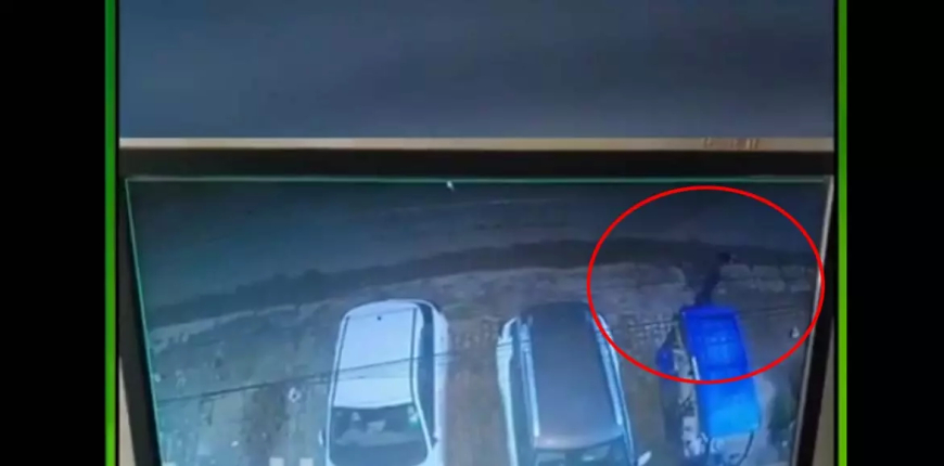 रायपुर में ई-रिक्शा चोरी: सीसीटीवी में कैद हुई वारदात, पुलिस कर रही जांच