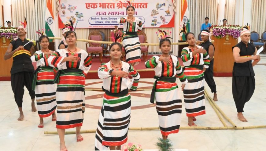 राजभवन में मनाया गया 9 राज्यों का स्थापना दिवस,राज्यपाल डेका ने कहा – भारत की विविधता ही हमारी ताकत