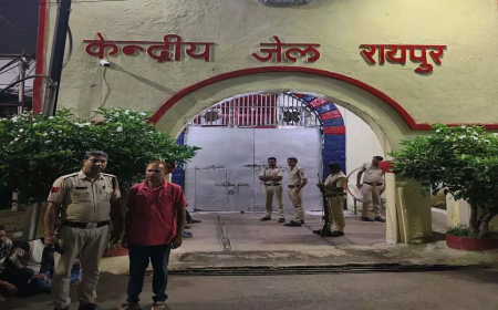 सहकर्मी ने मैनेजर की गर्दन पर हसिया टिकाकर धमकाया, आरोपी गिरफ्तार