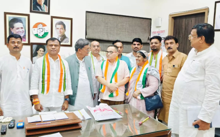 पूर्व नगर पंचायत अध्यक्ष जुबेर अहमद और शकीला बेगम कांग्रेस में शामिल