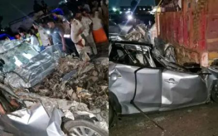 भीषण सड़क हादसा : पांच कारोबारियों की मौत,कार ने चलते ट्रक को मारी टक्कर