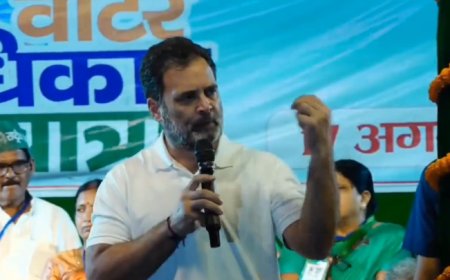 पीएम मोदी की माता पर ‘गाली-गलौज’ का आरोप: राहुल, तेजस्वी और साहनी के विरुद्ध कोर्ट में परिवाद, जानें पूरा मामला