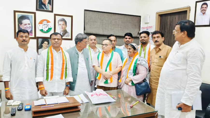 पूर्व नगर पंचायत अध्यक्ष जुबेर अहमद और शकीला बेगम कांग्रेस में शामिल