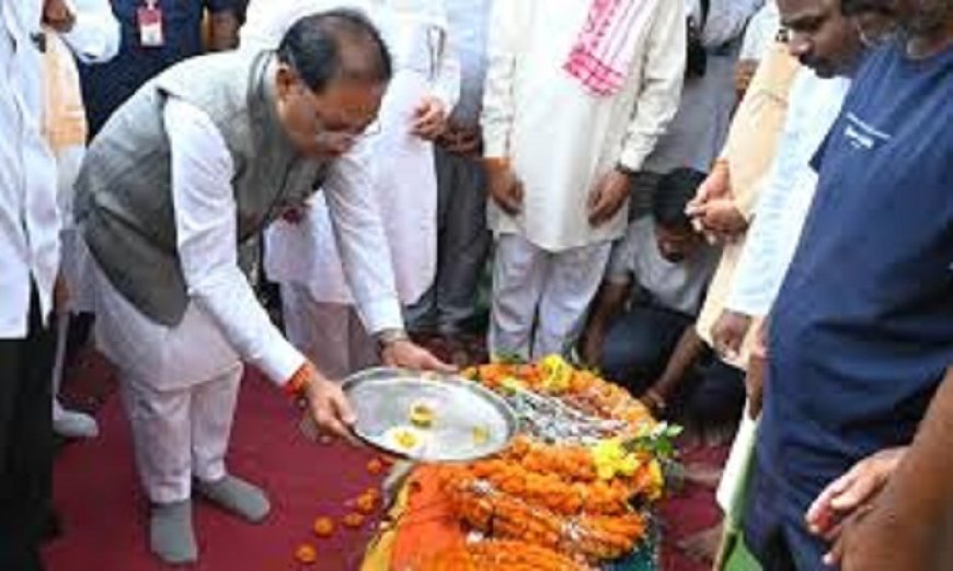 मुख्यमंत्री साय ने स्व. शांताराम को श्रद्धांजलि की अर्पित